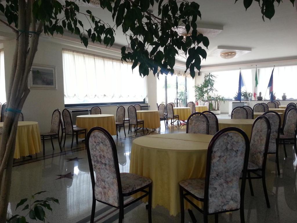 Hotel Capys Capua Exterior photo